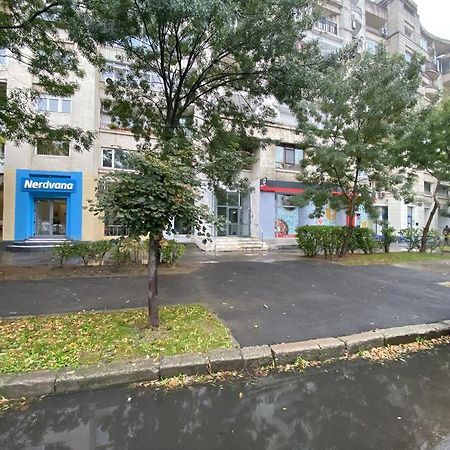 Green Apartment 43 Bucarest Esterno foto
